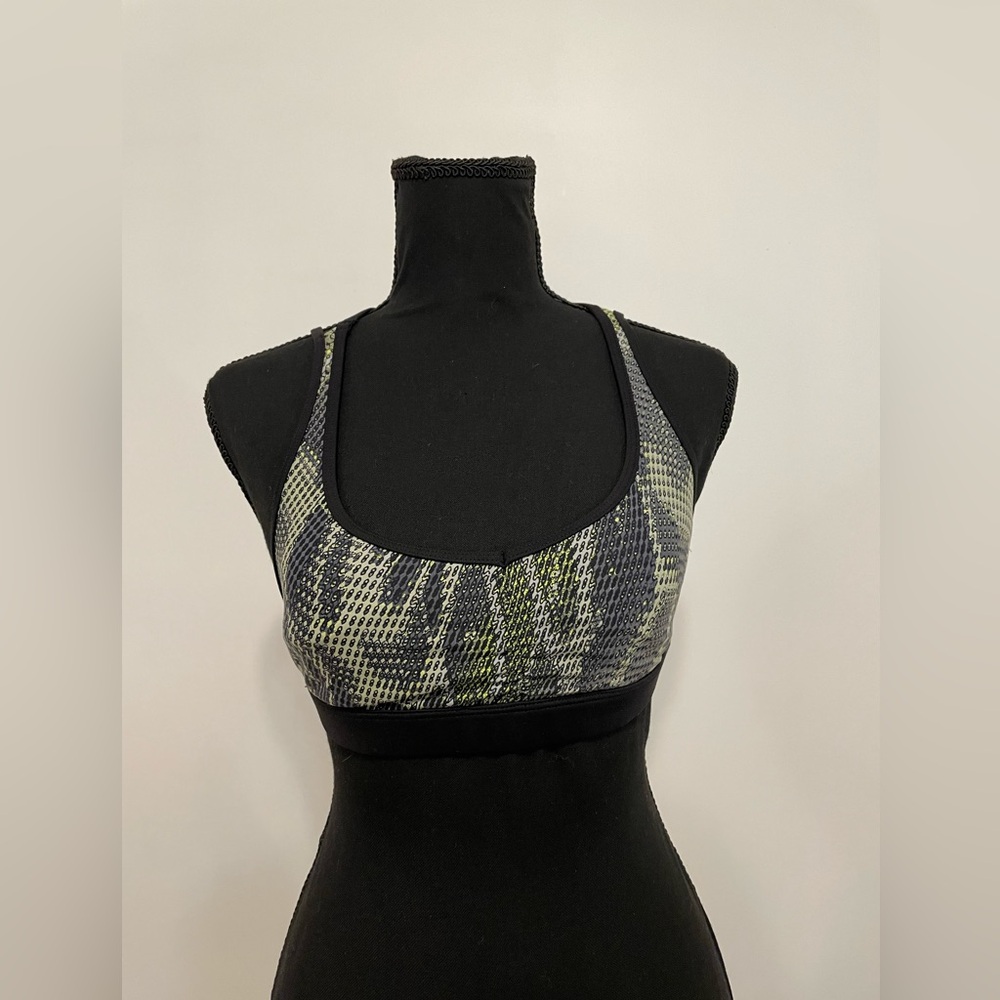 Koral Black and Gray Patterned Sports Bra